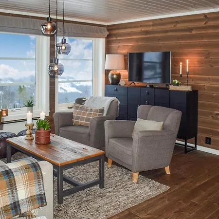 Holiday home Gorgeous In With House A Mountain View *